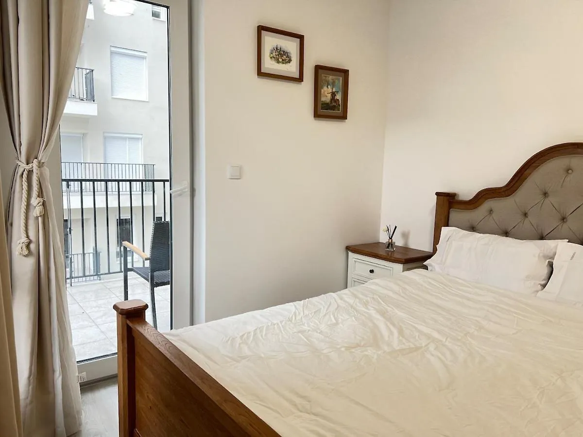 Danube 3 Beds With Big Balcony Parking 10Euro A Day Apartment Budapest 0*,  Hungary