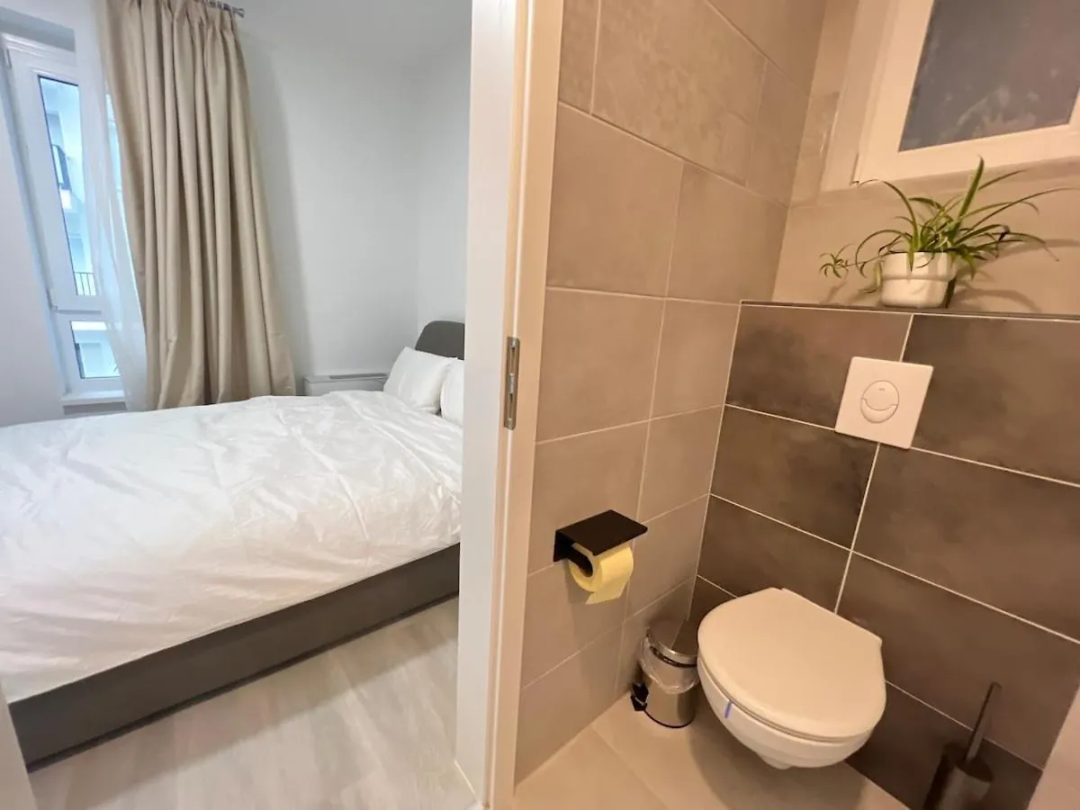 Danube 3 Beds With Big Balcony Parking 10Euro A Day Apartment Budapest Hungary
