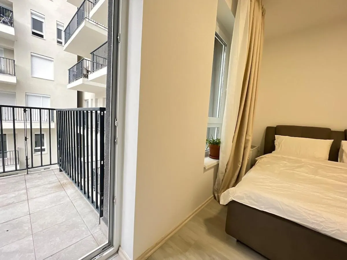 Danube 3 Beds With Big Balcony Parking 10Euro A Day Apartment Budapest Hungary