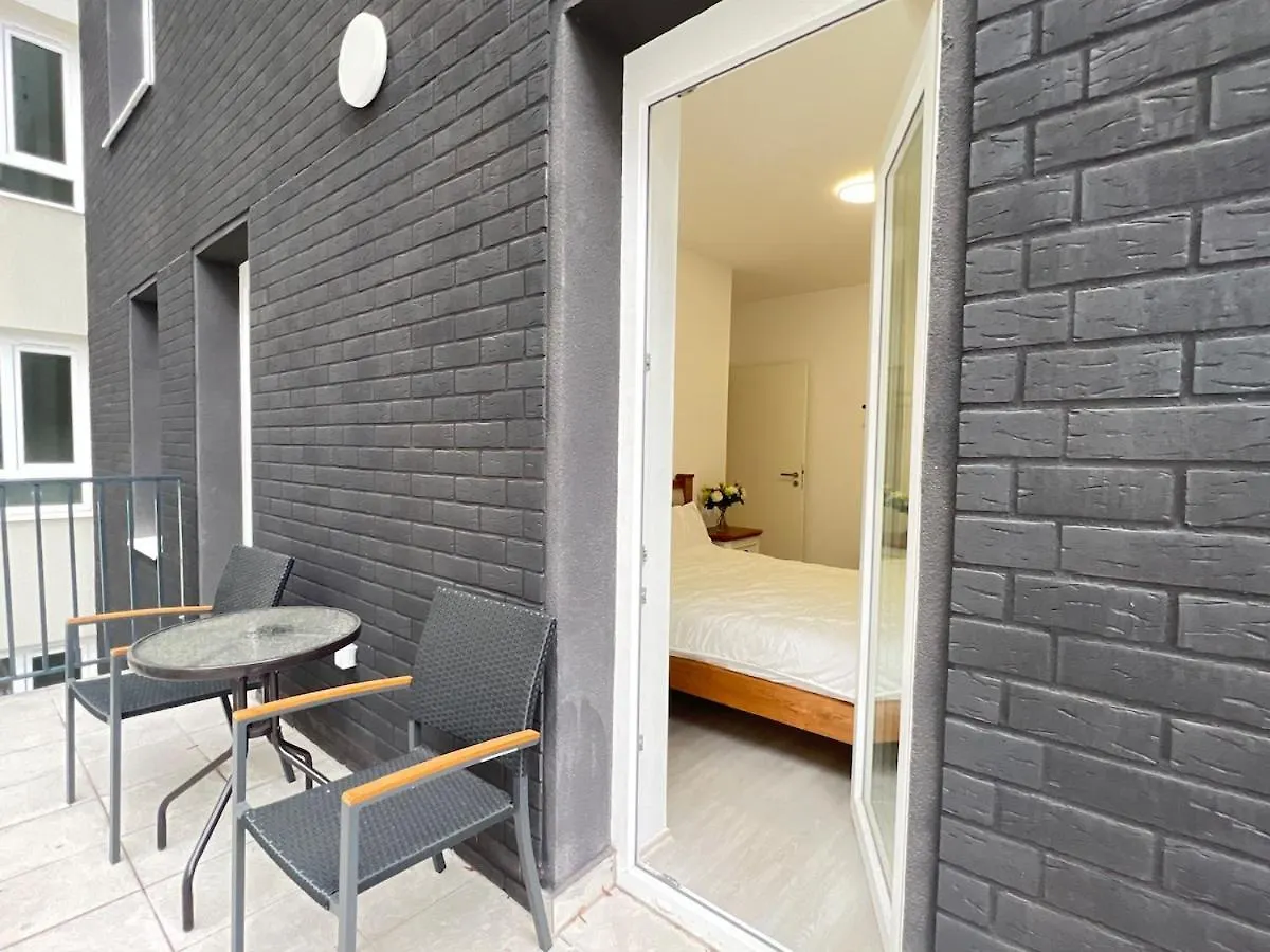 Danube 3 Beds With Big Balcony Parking 10Euro A Day Apartment Budapest